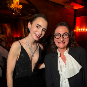 Lily Collins et Anne-Sophie Pic à l'avant première parisienne de la série Émily in Paris, le 18 décembre 2025.