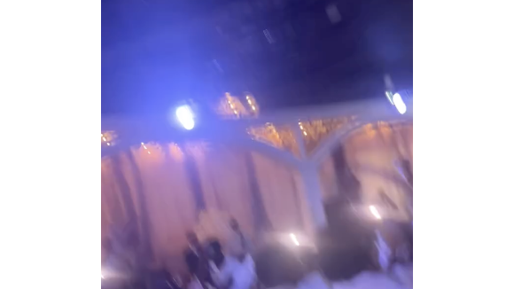 Le couple a ensuite dansé jusqu'au bout de la nuit avec les mariés. Une soirée mémorable pour la chanteuse.

Vitaa au mariage de Sarah, la fille de l'époux de la chanteuse, Hicham. Instagram.  mai 2025