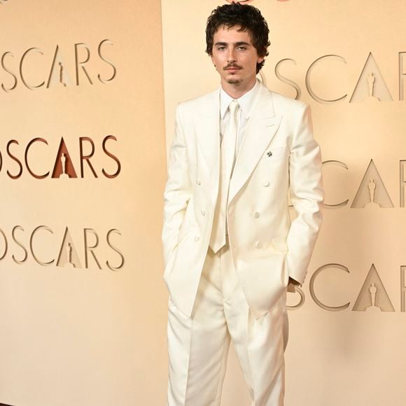 Timothée Chalamet a toutefois pu compter sur le soutien de sa compagne Kylie Jenner, très remarquée sur le tapis rouge.

Timothy Chalamet à la 98ème cérémonie des Oscars au Dolby Theatre le 15 mars 2026 à Hollywood, Californie.Credit : / Admedia (Credit Image : © /AdMedia via ZUMA Press Wire)