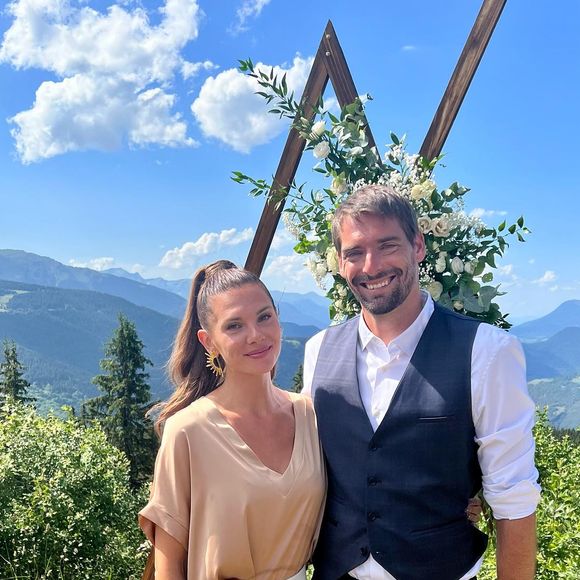 Parents d'un petit garçon prénommé Marius, le couple vient de franchir une nouvelle étape dans leur relation puisqu'ils ont acheté une maison ensemble

Alice Detollenaere, Instagram