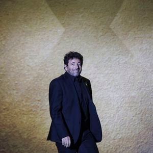 Patrick Bruel lors d'une cérémonie organisée par le Conseil des institutions juives de France (CRIF) en hommage aux victimes des attentats du Hamas du 7 octobre 2023 contre Israël, à l'occasion du premier anniversaire de l'événement, à Paris, le 7 octobre 2024.

© Jack Tribeca / Bestimage