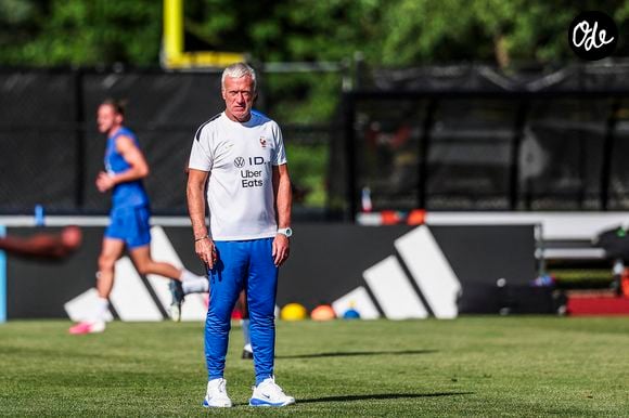 Didier Deschamps, sélectionneur de l'équipe de France, lors d'une séance d'entraînement de l'équipe nationale française en vue de la Coupe du monde de la FIFA, à l'université Bentley, le 20 juin 2026 à Boston, aux États-Unis. 

Photo de Johnny Fidelin/Icon Sport/ABACAPRESS.COM