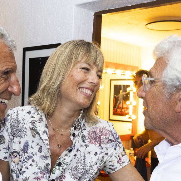 Nagui et Mélanie Page sont des habitués du festival ! Voilà de très nombreuses années qu'ils n'ont raté aucune édition de l'événement, dont la direction artistique est assurée par Michel Boujenah.

Exclusif - Nagui, sa femme Mélanie Page et Michel Boujenah (directeur artistique du festival) lors du spectacle "Les gros patinent bien" au théâtre de Verdure lors du 41e Festival de Ramatuelle, le 10 août 2025. © Cyril Bruneau / Bestimage