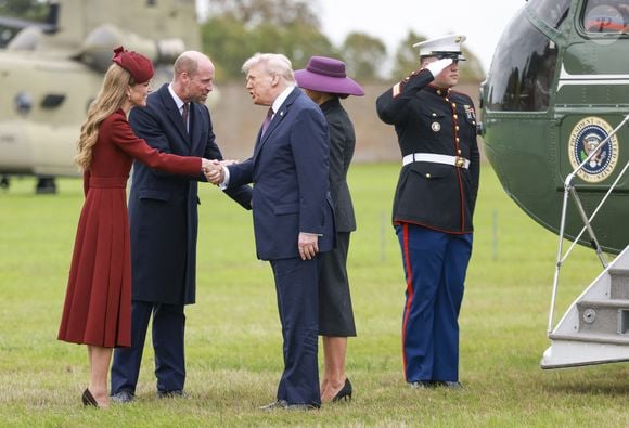 Donald Trump et son épouse accueillis par Kate Middleton et le prince William lors de leur arrivée au château de Windsor. © PA Photo/ Bestimage