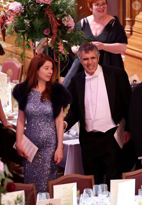 Julien Clerc et sa compagne Hélène Grémillon lors d’un banquet d’état à Guildhall, Londres le 9 juillet 2025. Le couple présidentiel français est en voyage officiel au Royaume Uni pour trois jours.

© Dominique Jacovides / Bestimage