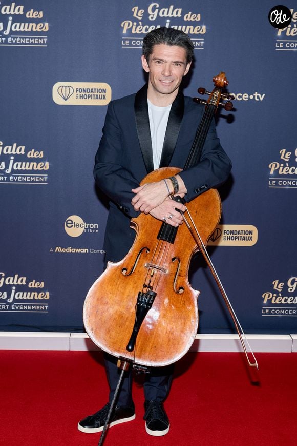 Gautier Capuçon au photocall du "Gala des pièces jaunes, le concert événement" à La Défense Arena à Nanterre le 23 janvier 2025. Le gala des Pièces Jaunes 2025 sera diffusé le 28 janvier, sur France 2 et sur la plateforme France.Tv. © Jacovides / Moreau / Bestimage