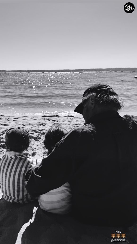 Michel Leeb et ses petits-enfants Gaïa et Marlon au Bassin d'Arcachon - Instagram
