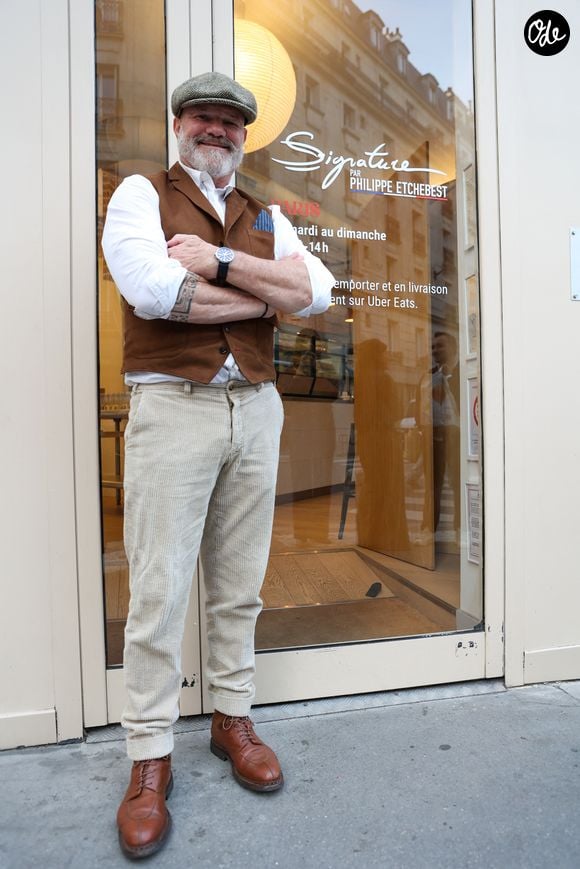 Exclusif - Le chef Philippe Etchebest - Le chef Philippe Etchebest ouvre son restaurant éphémère "Signature" du 9 au 30 octobre au 25 rue Sedaine à Paris dans le 11ème arrondissement le 8 octobre 2025. © Jean-Marc Lhomer/Bestimage