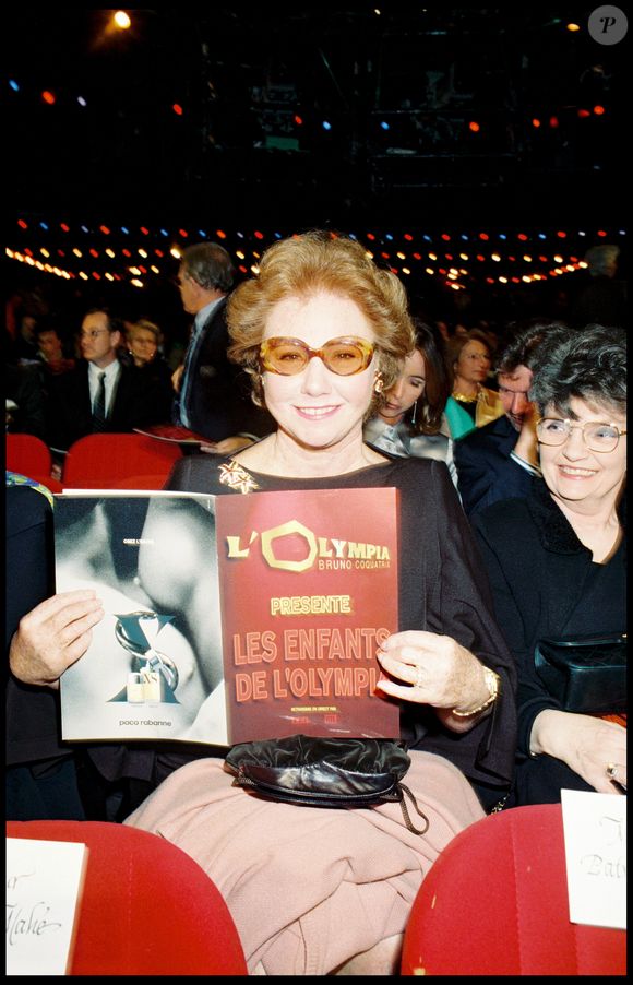 Nadine de Rothschild lors de la soirée en l'honneur de la salle de l'Olympia à Paris en 1997. © RINDOFF-BOWEN / BESTIMAGE