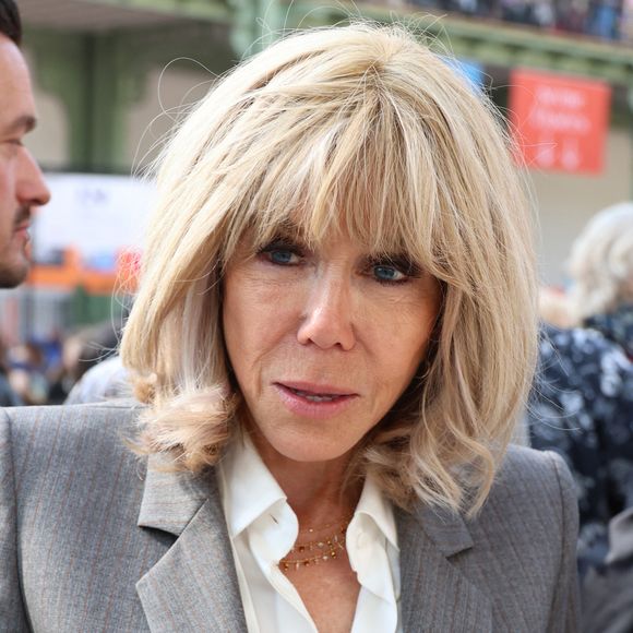Info - Décès de Anne-Marie Trogneux, soeur de Brigitte Macron à l’âge de 93 ans - La Première dame Brigitte Macron au Festival du Livre de Paris 2025 au Grand Palais à Paris, France, le 11 avril 2025. © Denis Guignebourg/Bestimage
