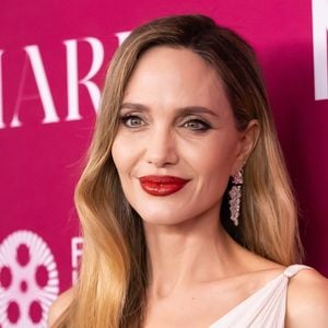Aujourd'hui star planétaire, elle n'a pourtant rien oublié de cette envie surprenante.

Angelina Jolie à New-York pour la grande première du film Maria. Backgrid USA / Bestimage