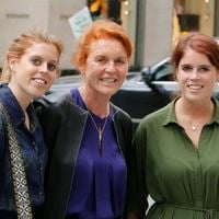 Sarah Ferguson dans l'embarras : la duchesse d'York mise de côté par ses filles les princesses Beatrice et Eugenie ?