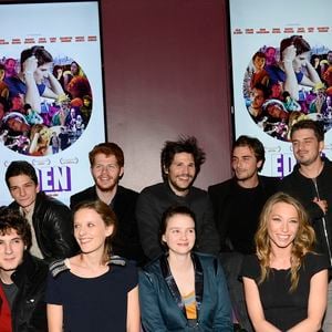 Arnaud Azoulay, Hugo Conzelmann, Félix de Givry, Roman Kolinka (fils de Marie Trintignant et de Richard Kolinka, l'ancien batteur du groupe Téléphone), guest, guest, Mia Hansen-Love, Pauline Etienne, Laura Smet - Avant-première du film "Eden" au cinéma Gaumont Marignan à Paris, le 18 novembre 2014. | 00248480