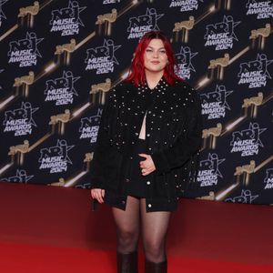 Louane - Photocall de la 26ème édition des NRJ Music Awards au palais des festivals de Cannes, le 1er novembre 2024. © Guignebourg-Bebert/Bestimage