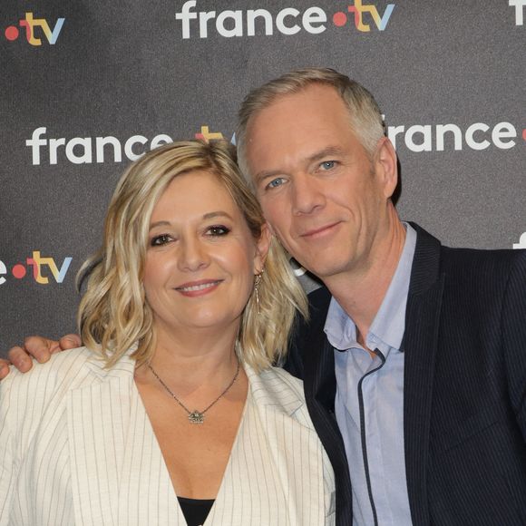 Flavie Flament et Julien Arnaud sont évincés de "Télématin" après seulement une saison à l’antenne. 

Flavie Flament, Julien Arnaud - Photocall à l'occasion des 40 ans de l'émission "Télématin" au siège de France Télévisions à Paris © Coadic Guirec/Bestimage