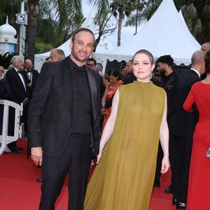 Il y a un an jour pour jour, Emilie Dequenne et Michel Ferracci foulaient le tapis rouge du festival...

Emilie Dequenne et Michel Ferracci - Montée des marches du film « Le deuxième acte » pour la cérémonie d’ouverture du 77ème Festival International du Film de Cannes, au Palais des Festivals à Cannes. Le 14 mai 2024 Agence / Bestimage