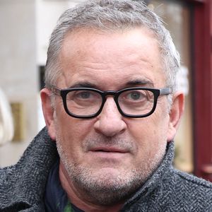 Plus d'une semaine après la prononciation de son verdict, Christophe Dechavanne sera de retour dans "Quelle époque !" 

Exclusif - Christophe Dechavanne à la sortie des studios RTL à Neuilly-sur-Seine, France.