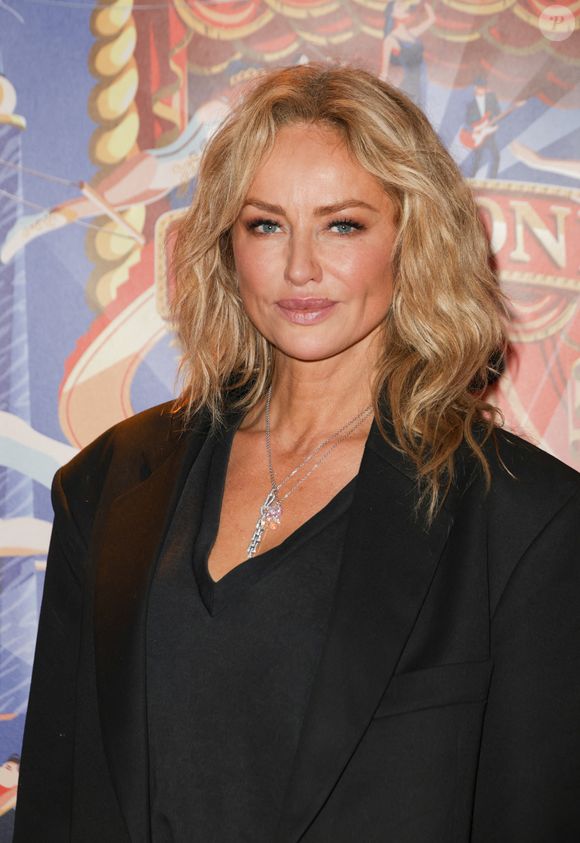 Adriana Karembeu au photocall de la générale de "Spectaculaire", le spectacle du cirque d'Hiver Bouglione à Paris, France, le 19 octobre 2024. © Coadic Guirec/Bestimage