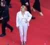 "Mais peut-être qu'à trop se protéger, on ne laisse peut-être pas assez les gens rentrer dans le cercle", a-t-elle confié.

Alice Taglioni - Montée des marches du film « Histoires de la nuit » lors du 79e Festival international du film de Cannes, le 22 mai 2026. © Camilla Canalini/ Bestimage