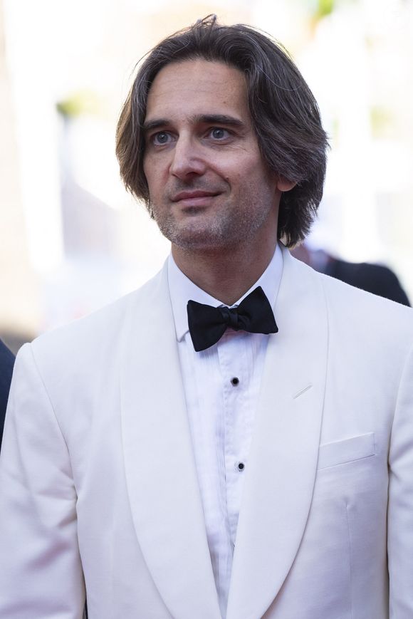 "On ne peut pas parler d'échec, quand on a connu une histoire d'amour forte et qu'on a des enfants merveilleux. Mais on est altéré par ce que l'on vit, et la remise en question est vertueuse."

Dimitri Rassam - Montée des marches du film « Le comte de Monte-Cristo » lors du 77ème Festival International du Film de Cannes, au Palais des Festivals à Cannes. Le 22 mai 2024
© Olivier Borde / Bestimage