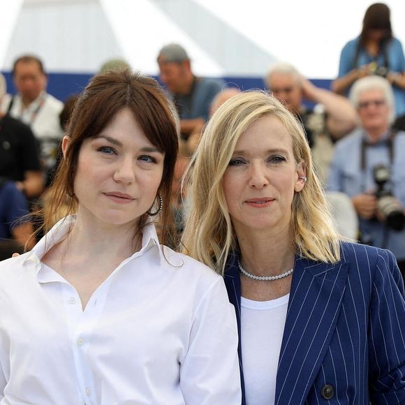 Émilie Dequenne, Léa Drucker au photocall de "Close" lors du 75ème Festival International du Film de Cannes, le 27 mai 2022.
© Dominique Jacovides/Bestimage