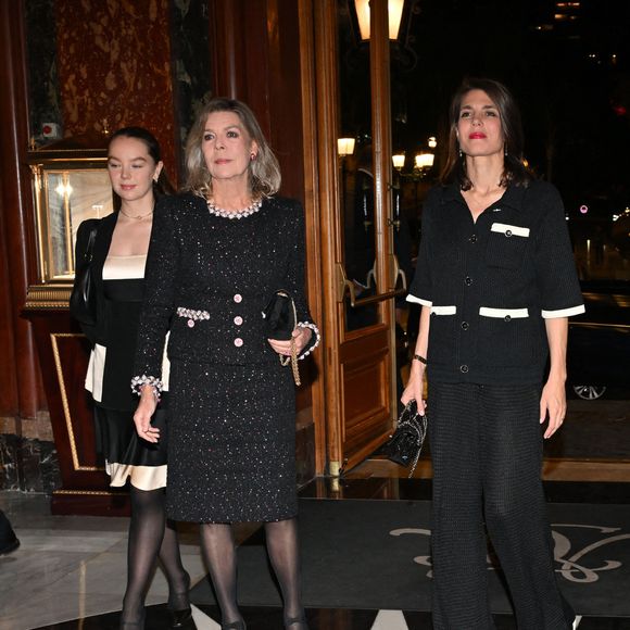 La princesse Alexandra de Hanovre, la princesse Caroline de Hanovre (La princesse a troqué sa chevelure argenté contre un blond cendré), Charlotte Casiraghi lors de la cérémonie de proclamation de l'édition 2024 des Prix de la Fondation Prince Pierre à l'opéra Garnier à Monaco, le 8 octobre 2024. © Bruno Bebert / Bestimage