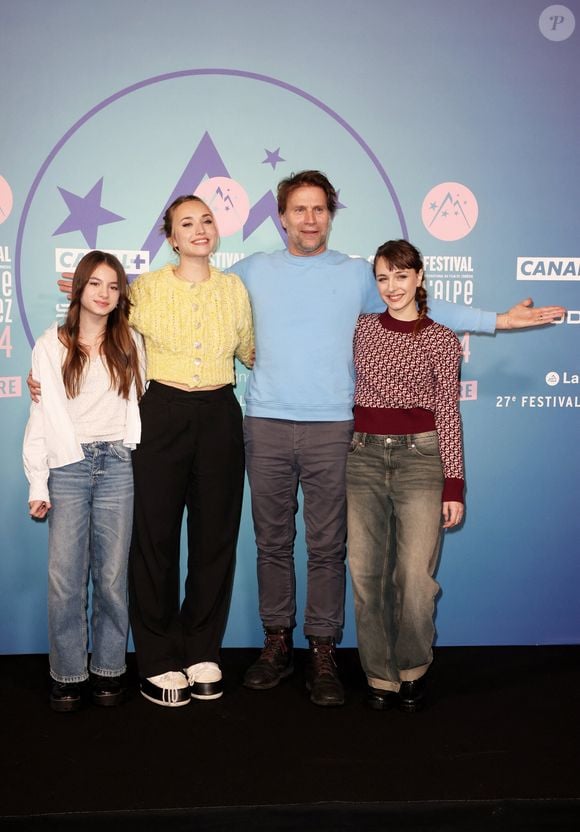 Ysée Jouannet, Chloé Jouannet, Thomas Jouannet, Mado Jouannet pour le court métrage "Allez ma Fille" - 27ème Festival International du Film de Comédie de l'Alpe d'Huez le 17 janvier 2024. © Dominique Jacovides/Bestimage