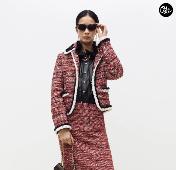 Pour l'occasion, la maison Chanel surprend en intégrant un accessoire d'écolier inattendu dans sa Pré-collection Automne-Hiver 2026.  

Pré Collection Automne Hiver 2026