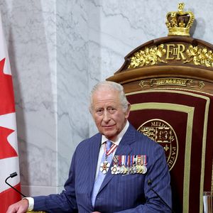 Le roi Charles III et la reine Camilla dans la salle du Sénat de l'édifice du Sénat du Canada, à Ottawa, lors de l'ouverture officielle du Parlement du Canada, dans le cadre de la visite royale de deux jours au Canada. Mardi 27 mai 2025. Photo de Chris Jackson/PA Wire/ABACAPRESS.COM