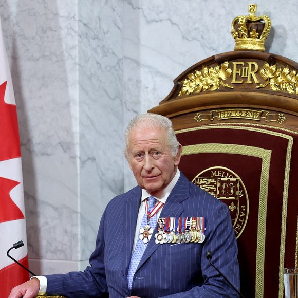 Le roi Charles III et la reine Camilla dans la salle du Sénat de l'édifice du Sénat du Canada, à Ottawa, lors de l'ouverture officielle du Parlement du Canada, dans le cadre de la visite royale de deux jours au Canada. Mardi 27 mai 2025. Photo de Chris Jackson/PA Wire/ABACAPRESS.COM