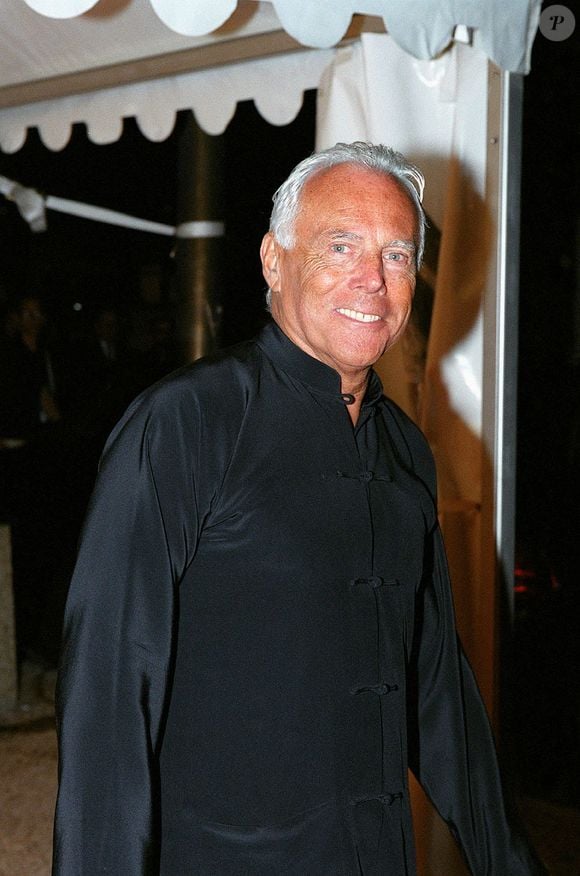 Giorgio Armani en 2002 à Cannes
©RACHID BELLAK / BESTIMAGE