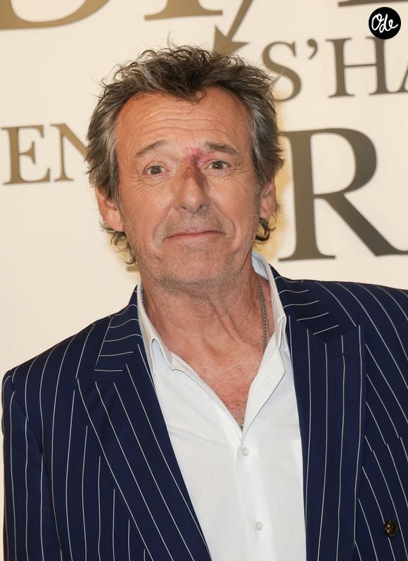 Jean-Luc Reichmann a découvert cette passion en étant invité à ses obsèques.

Jean-Luc Reichmann - Première du film "Le Diable s'habille en Prada (The Devil wears Prada 2)" au cinéma Le Grand Rex à Paris, le 27 avril 2026.
© Guirec Coadic/Bestimage