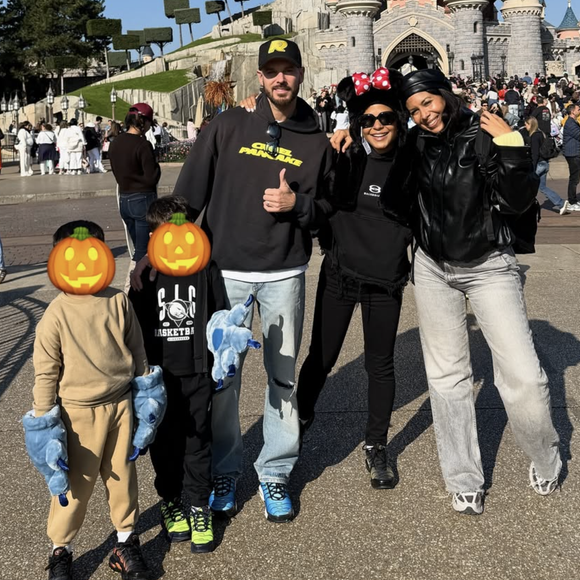 Journée Disneyland Paris pour M. Pokora et Christina Milian avec leurs enfants

Matt Pokora et Christina Milian se sont rendus à Paris pour le week-end. Publication Instagram