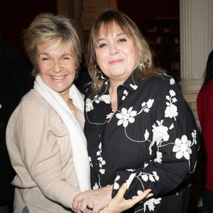 Exclusif -  Véronique Jannot et Michèle Bernier - 50ème de la pièce "Lyly" avec M. Bernier et F. Perrin au théâtre de Paris le 27 mars 2025. © Coadic Guirec/Bestimage