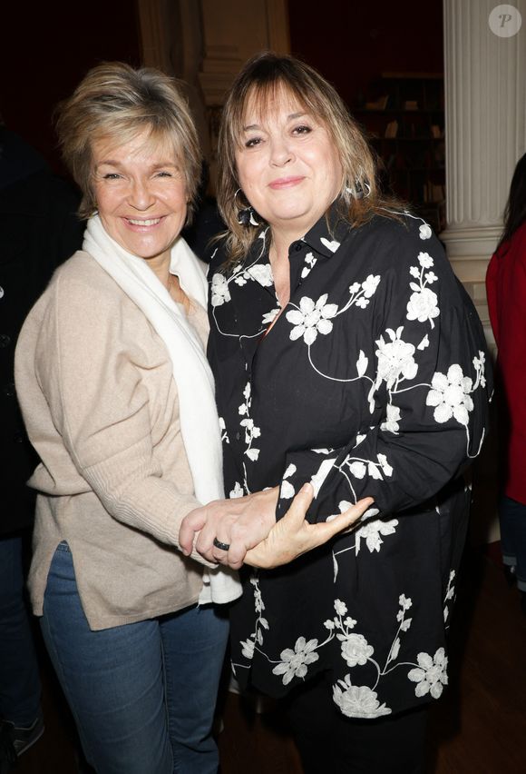 Exclusif -  Véronique Jannot et Michèle Bernier - 50ème de la pièce "Lyly" avec M. Bernier et F. Perrin au théâtre de Paris le 27 mars 2025. © Coadic Guirec/Bestimage