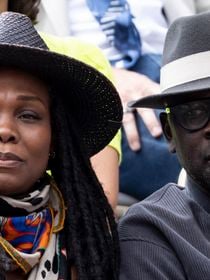Lilian Thuram a choisi son camp ! Le champion du monde à Roland-Garros avec Kareen Guiock pendant le match de son fils Marcus
