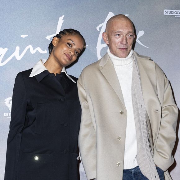 Vincent Cassel et sa compagne Narah Baptista enceinte lors de la première du film "Saint-Ex" au cinéma Pathé Wepler à Paris le 19 novembre 2024.

© Olivier Borde / Bestimage