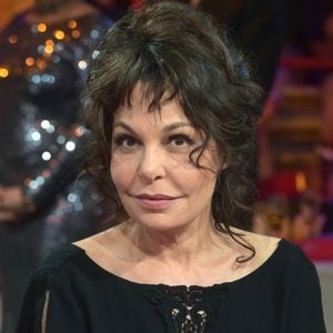 L'heureux élu n'était autre qu'un ancien garde du corps au physique imposant, qu'elle avait embauché en 2010 sur l'un de ses tournages.

Exclusif - Isabelle Mergault - Enregistrement de l'émission "Le plus grand cabaret du monde" à La Plaine Saint-Denis, diffusée le 8 avril 2017. Le 4 avril 2017
© Giancarlo Gorassini / Bestimage