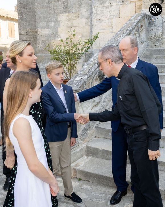 Le prince Albert II de Monaco, la princesse Charlène de Monaco, le prince Jacques de Monaco, marquis des Baux et la princesse Gabriella de Monaco lors de leur visite officielle aux Baux-de-Provence, France, le 5 septembre 2026. © OLivier Huitel/Pool MOnaco/Bestimage