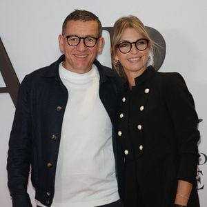 Dany Boon et sa compagne Clara Vello au photocall de la première du film "Karma" au cinéma Pathé Palace à Paris le 13 octobre 2026. 

© Coadic Guirec / Bestimage