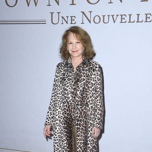 Nathalie Baye lors de l'avant première de Downton Abbey 2 : Une nouvelle ère au cinéma Gaumont Champs-Élysées Marignan à Paris le 19 avril 2022

© Giancarlo Gorassini / Bestimage