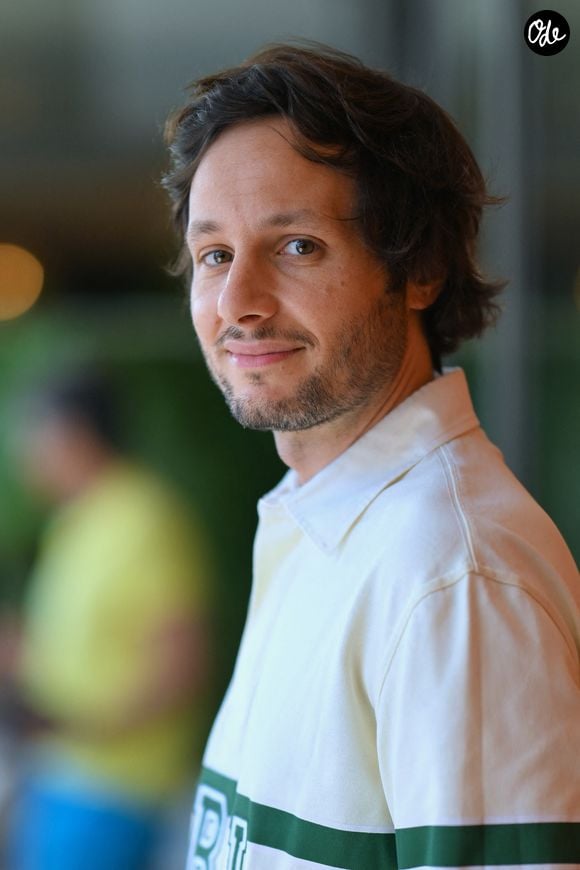Vianney assiste à la cinquième journée du tournoi de Roland-Garros 2026, le 28 mai 2026 à Paris, en France. Photo : Franck Castel/ABACAPRESS.COM