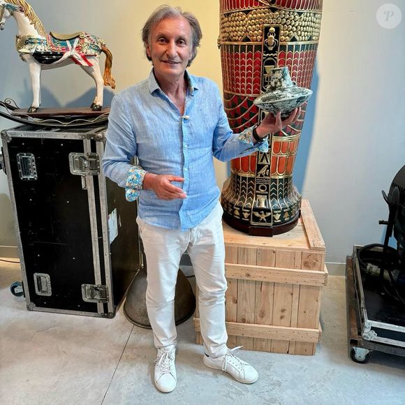 Et visiblement, ce dernier a beaucoup de beaux objets a proposé ! 

Paul Azzopardi, acheteur d'"Affaire conclue"