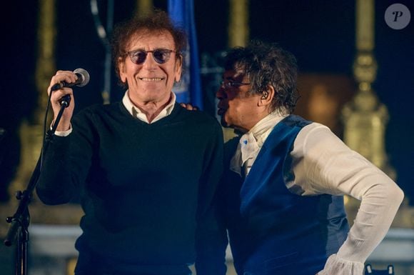 ...en présence d'Alain Souchon, vieux complice de Laurent Voulzy.

Alain Souchon pendant le concert de Laurent Voulzy a l eglise St Sulpice a Paris, France le 22 Mars 2019. Photo by Julien Reynaud/APS-Medias/ABACAPRESS.COM