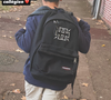 Une étape qui émeut sa maman, elle n'a pas résisté à l'envie de partager une photo de son garçon en route pour le collège.

Peter, le fils de Faustine Bollaert et Maxime Chattam, en route pour le collège !