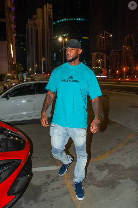 Exclusif - Booba lors de la soirée « Come Chill with Booba » au bar Le Tube à Dubaï le 21 octobre 2021.

© Nicolas Briquet / Bestimage