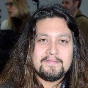 Grâce à un contact à Matignon, il a pu aider Lulu à changer son nom de famille rapidement, passant de Lucien Ginzburg à Lulu Gainsbourg. 

Lulu Gainsbourg assiste au défilé Lanvin Menswear dans le cadre de la semaine de la mode masculine de Paris automne/hiver 2018-2019 le 21 janvier 2018 à Paris, France. Photo by Aurore Marechal/ABACAPRESS.COM