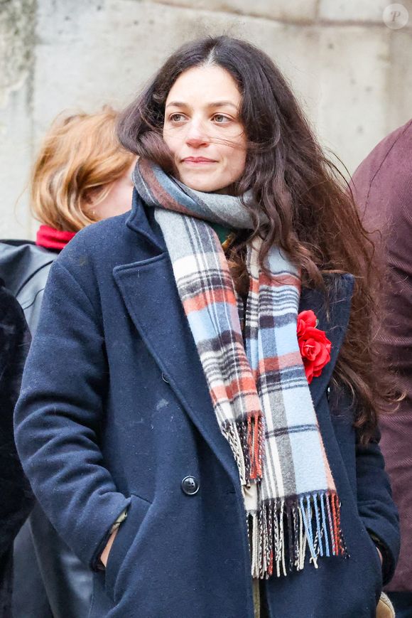 Gabrièle, la fille de C.Laborde - Arrivées aux obsèques de C.Laborde en l'église Saint-Roch à Paris, le 6 février 2025. 
© Jacovides - Moreau / Bestimage