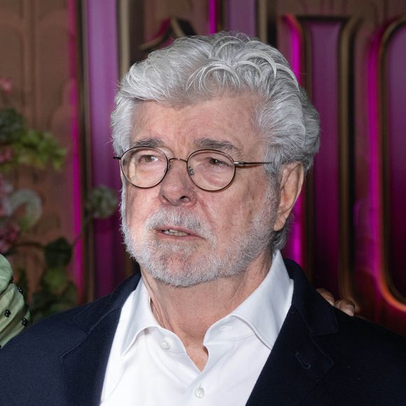 Le domaine, dont l’histoire remonte à l’époque gallo-romaine et dont la bastide date de 1784, a été entièrement rénové et modernisé. 

George Lucas à la première de « Wicked: For Good » le 17 novembre 2025 à New York. STARMAX / BESTIMAGE
