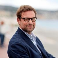 Nicolas Mathieu, père d'Oscar (13 ans), partage son astuce de parent : "Claquer un peu de pognon pour qu'il se fasse plaisir"